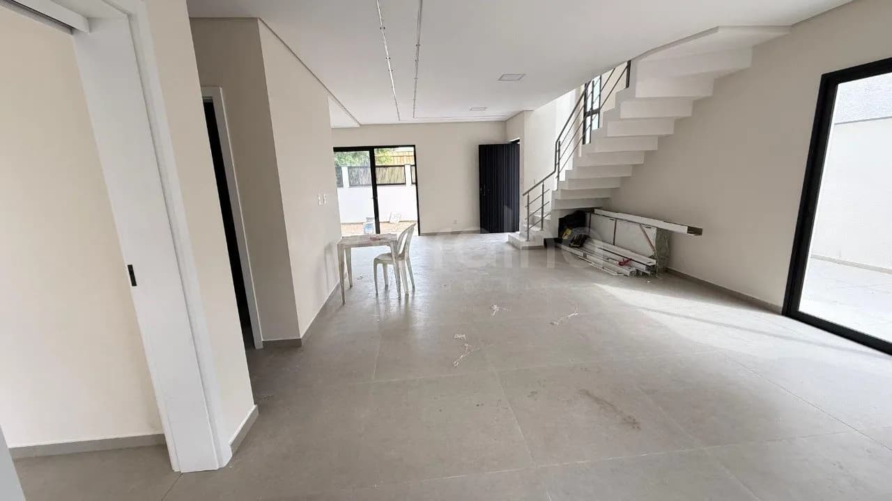 Casa para venda com 3 dormitórios em São João do Rio Vermelho com 127 m² — foto 2
