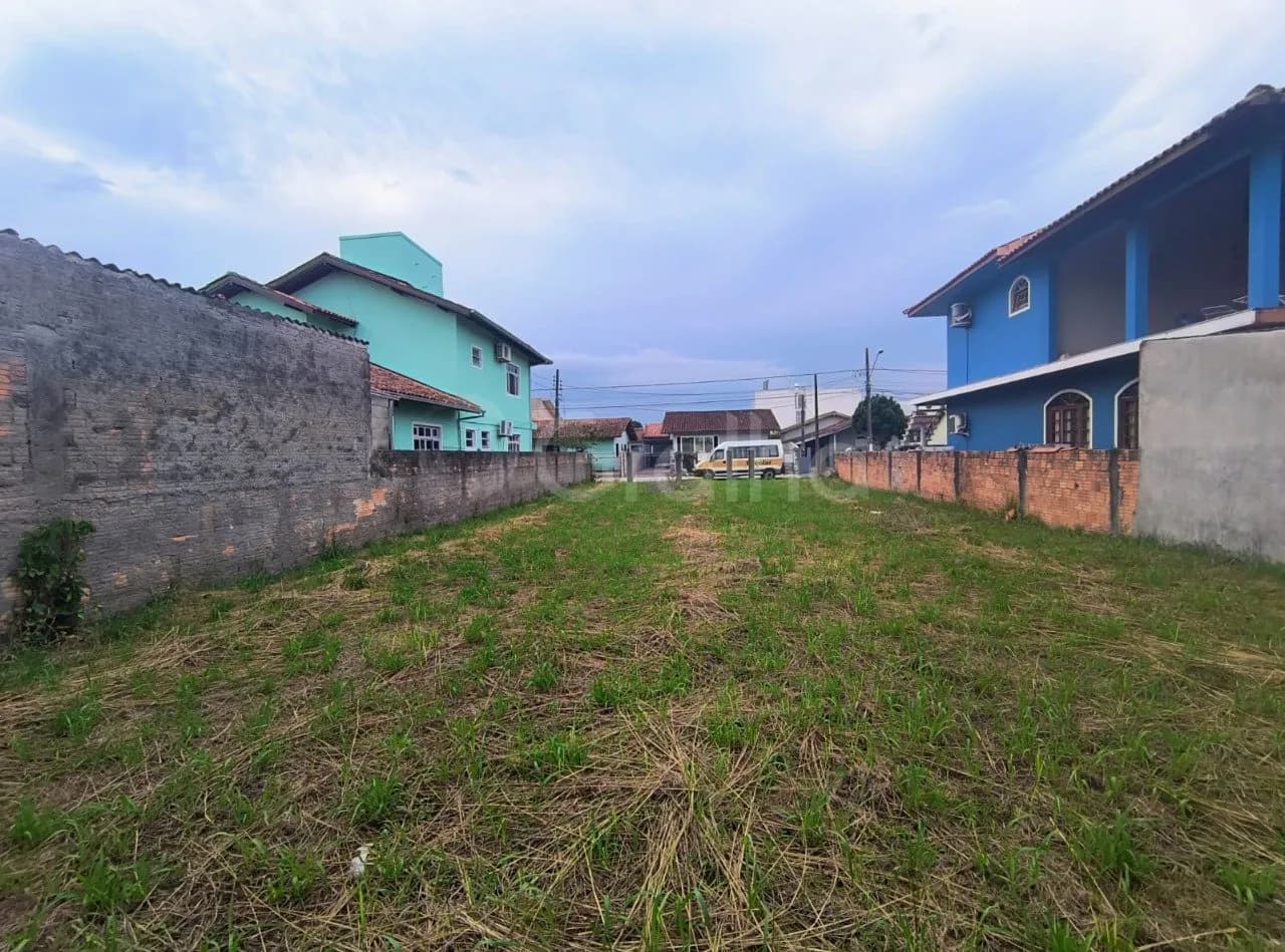 Terreno para venda em Carianos com 360 m² — foto 4