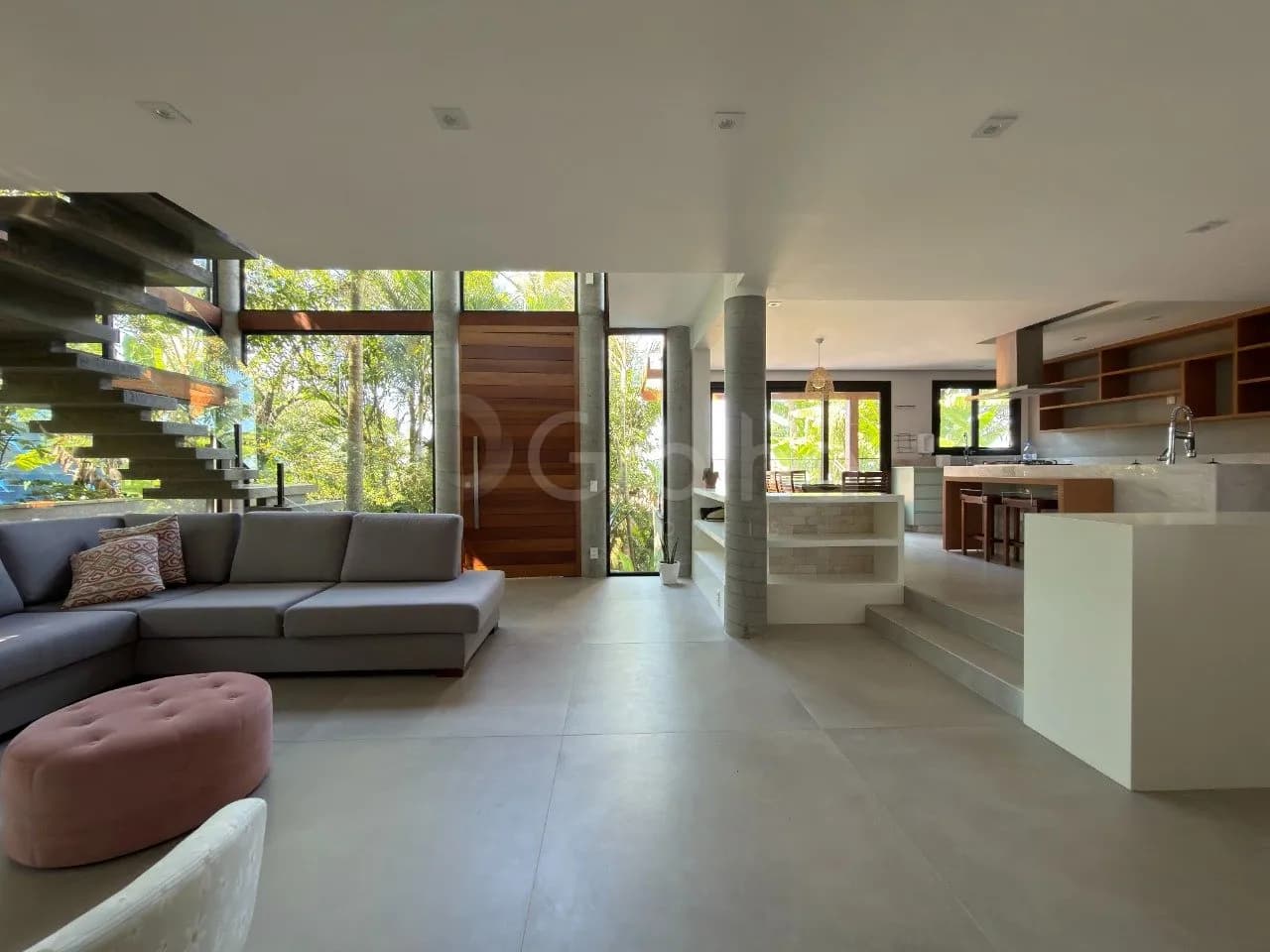 Casa para venda com 3 dormitórios em Lagoa Da Conceição com 323 m² — foto principal