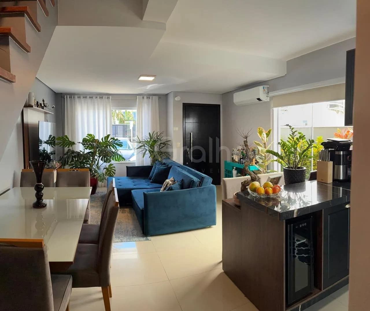 Casa para venda com 3 dormitórios em Ribeirão da Ilha com 102 m² — foto principal