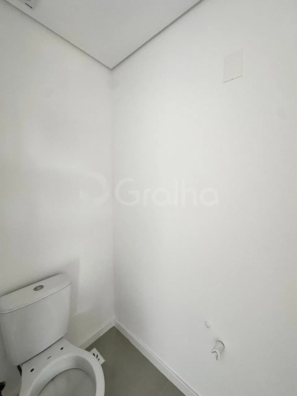 Loft para venda com 1 dormitório, em Ribeirão da Ilha com 41 m² — foto 2