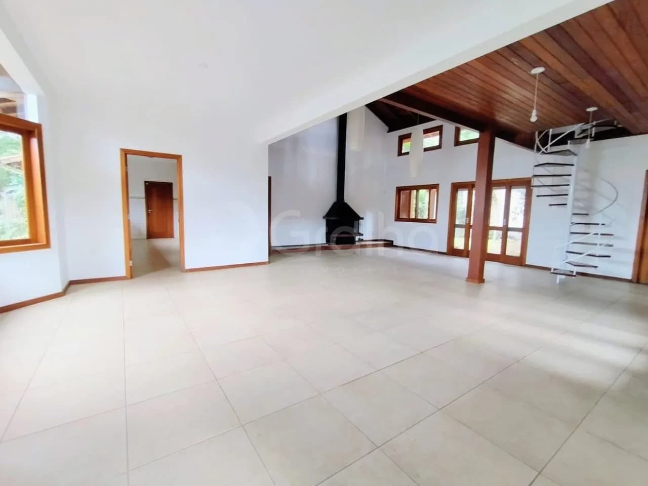 Casa de condomínio para venda com 4 dormitórios em Rio Tavares com 230 m² — foto 4