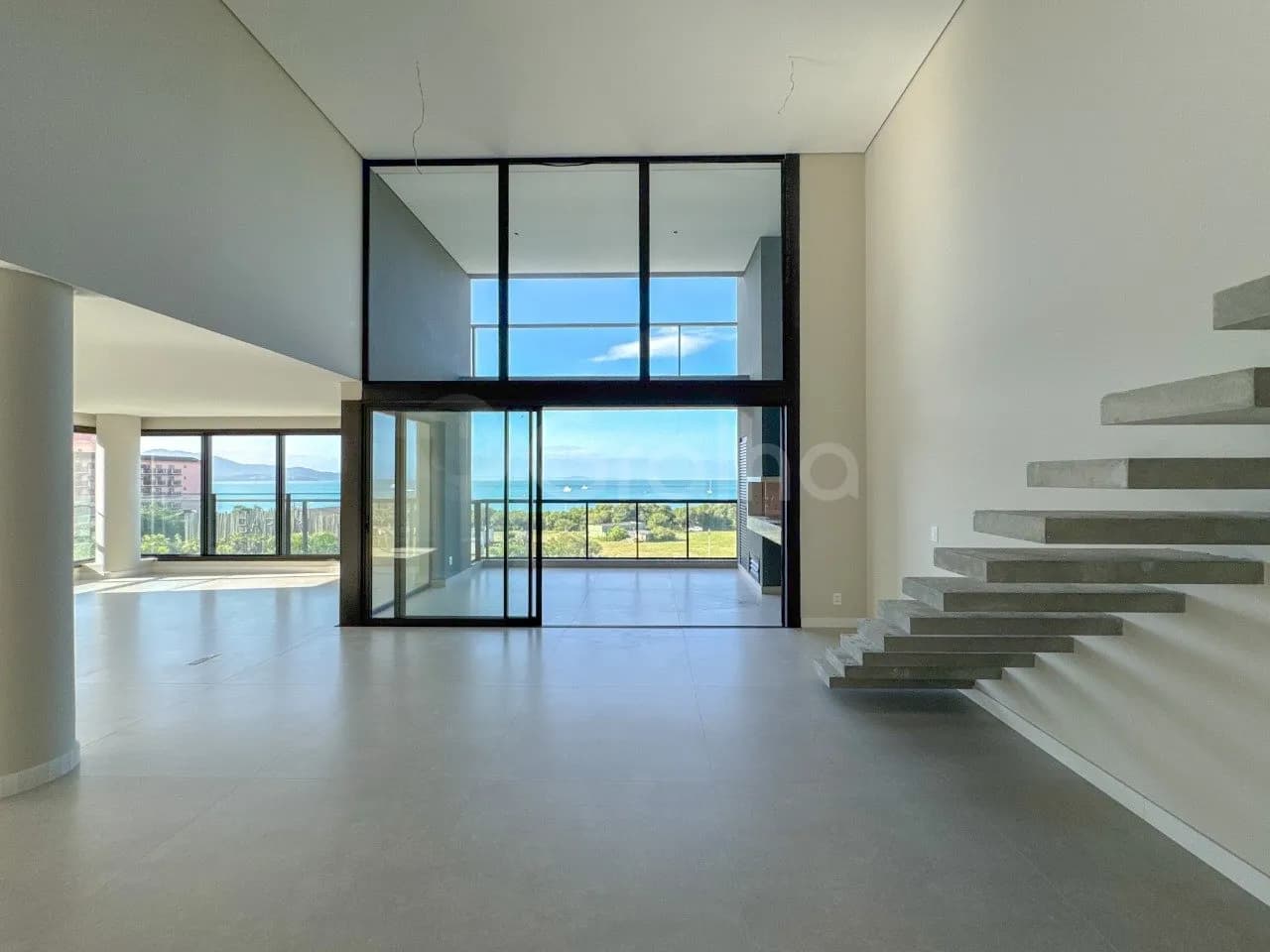 Apartamento duplex para venda com 3 dormitórios em Jurerê com 230 m² — foto principal