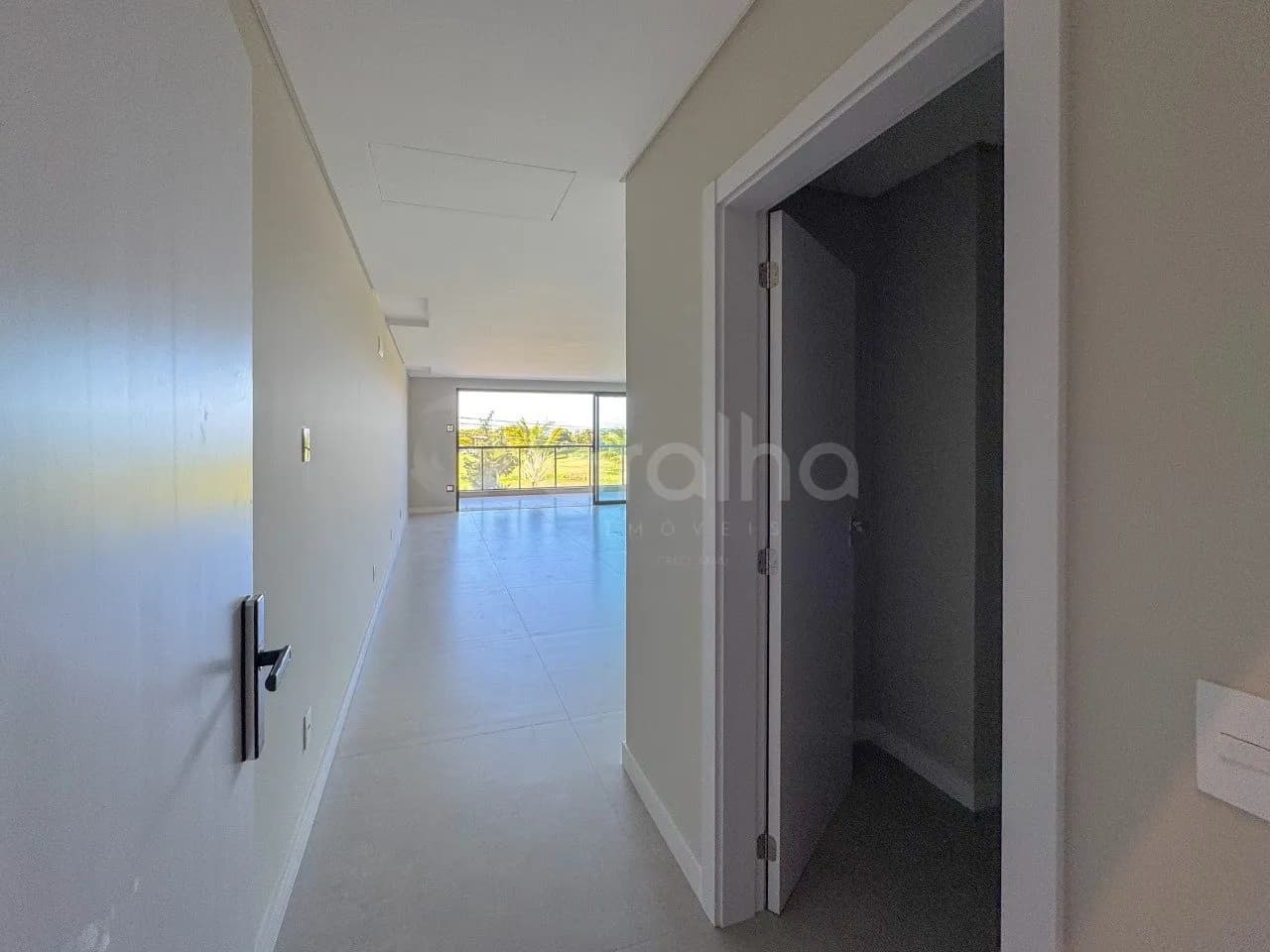 Apartamento para venda com 3 dormitórios em Jurerê com 149 m² — foto 2