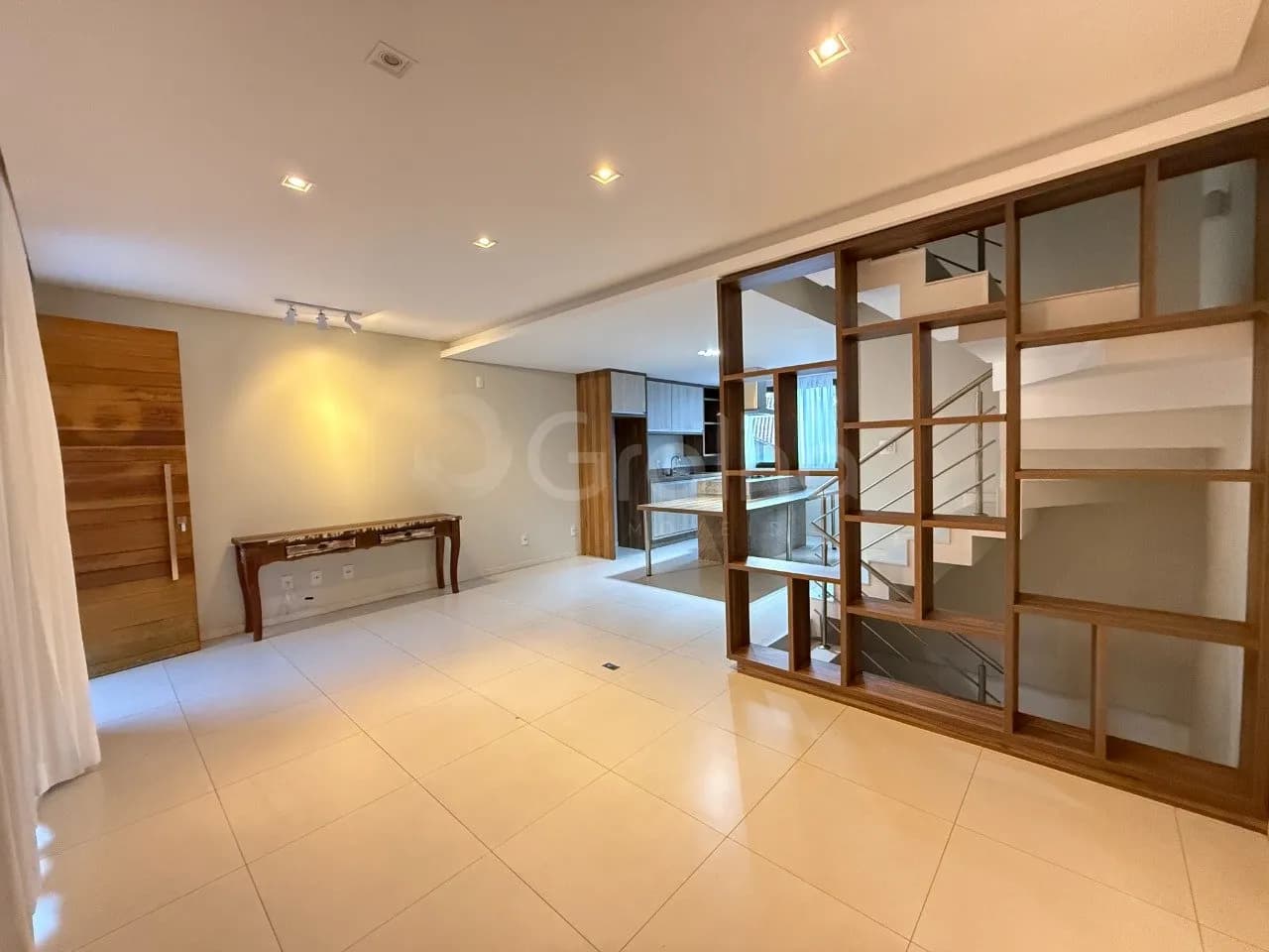 Casa de condomínio para venda com 2 dormitórios em Lagoa Da Conceição com 154 m² — foto principal