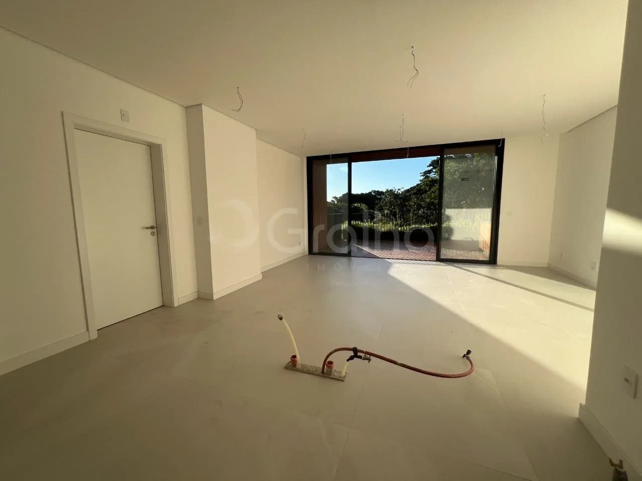 Apartamento para venda com 2 dormitórios em Cacupé com 129 m² — foto 2