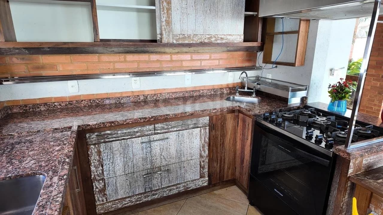 Casa para venda com 3 dormitórios em Pedra Branca com 202 m² — foto 2