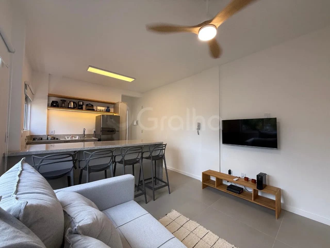 Apartamento para venda com 1 dormitório, em Canasvieiras com 36 m² — foto 2