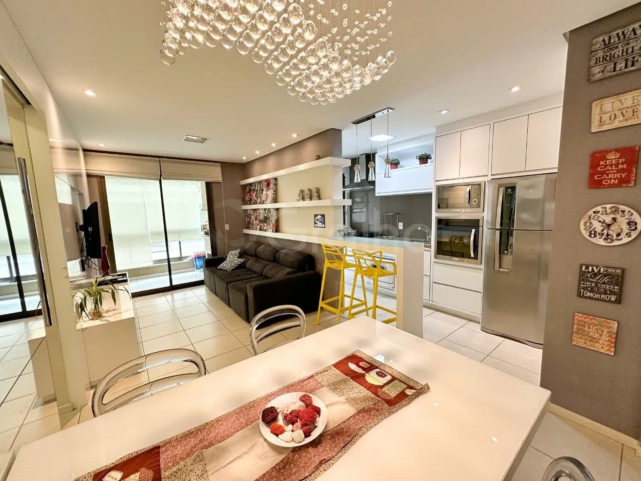 Apartamento para venda com 2 dormitórios em Campeche com 75 m² — foto 2