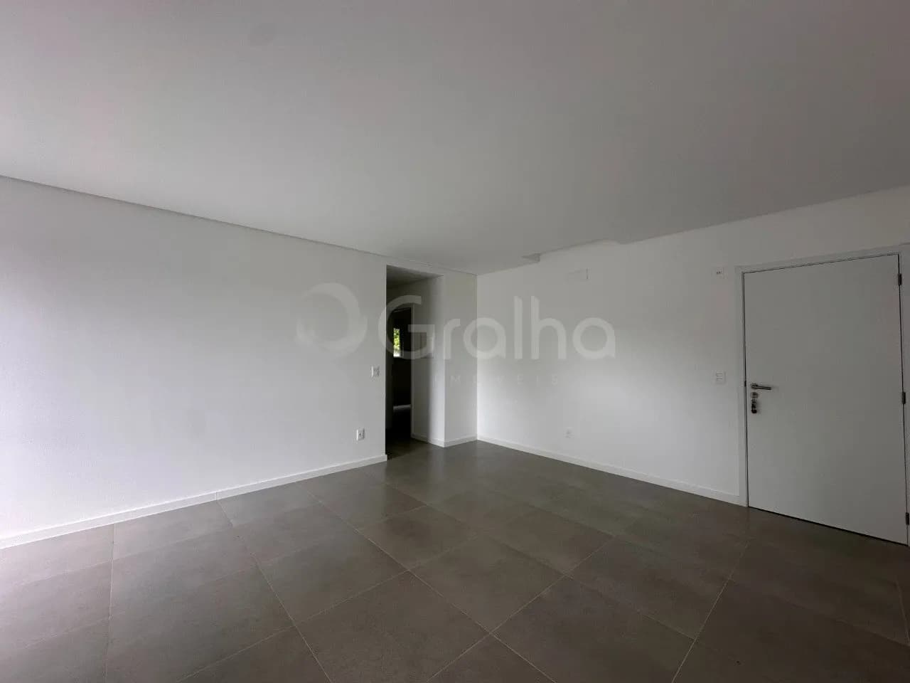 Apartamento para venda com 2 dormitórios em Ribeirão da Ilha com 69 m² — foto 2