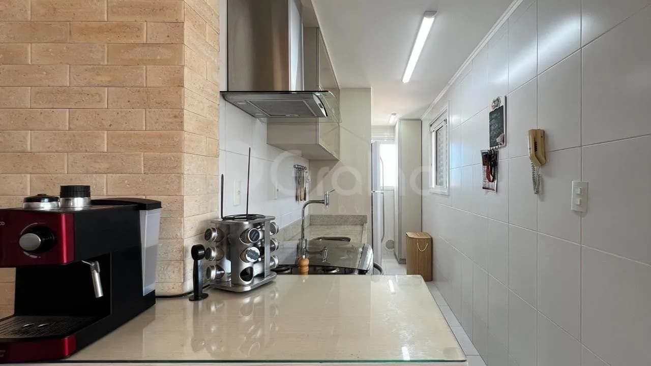 Apartamento para venda com 2 dormitórios em Coqueiros com 69 m² — foto 2