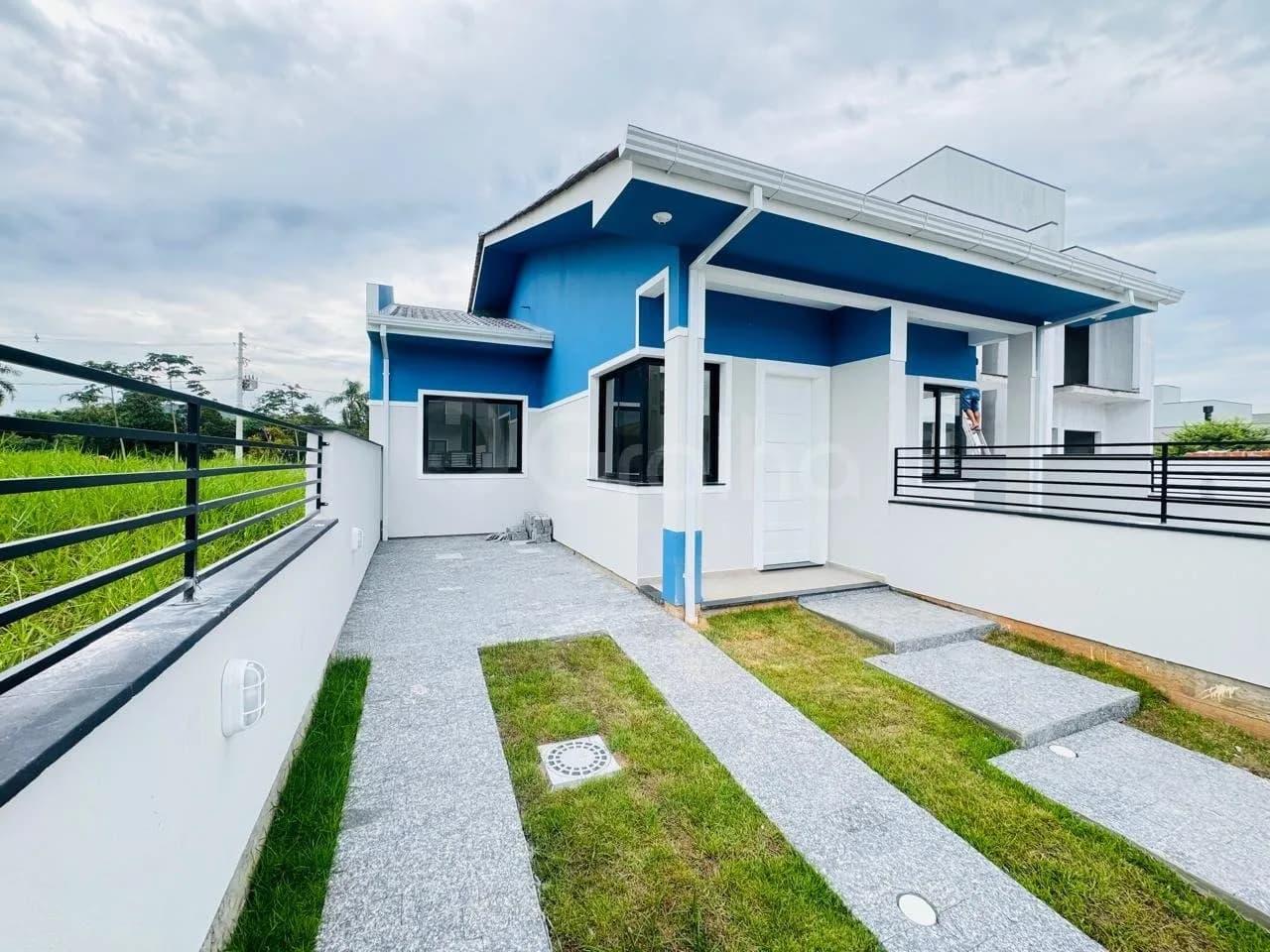 Casa para venda com 2 dormitórios em Forquilhas com 50 m² — foto principal