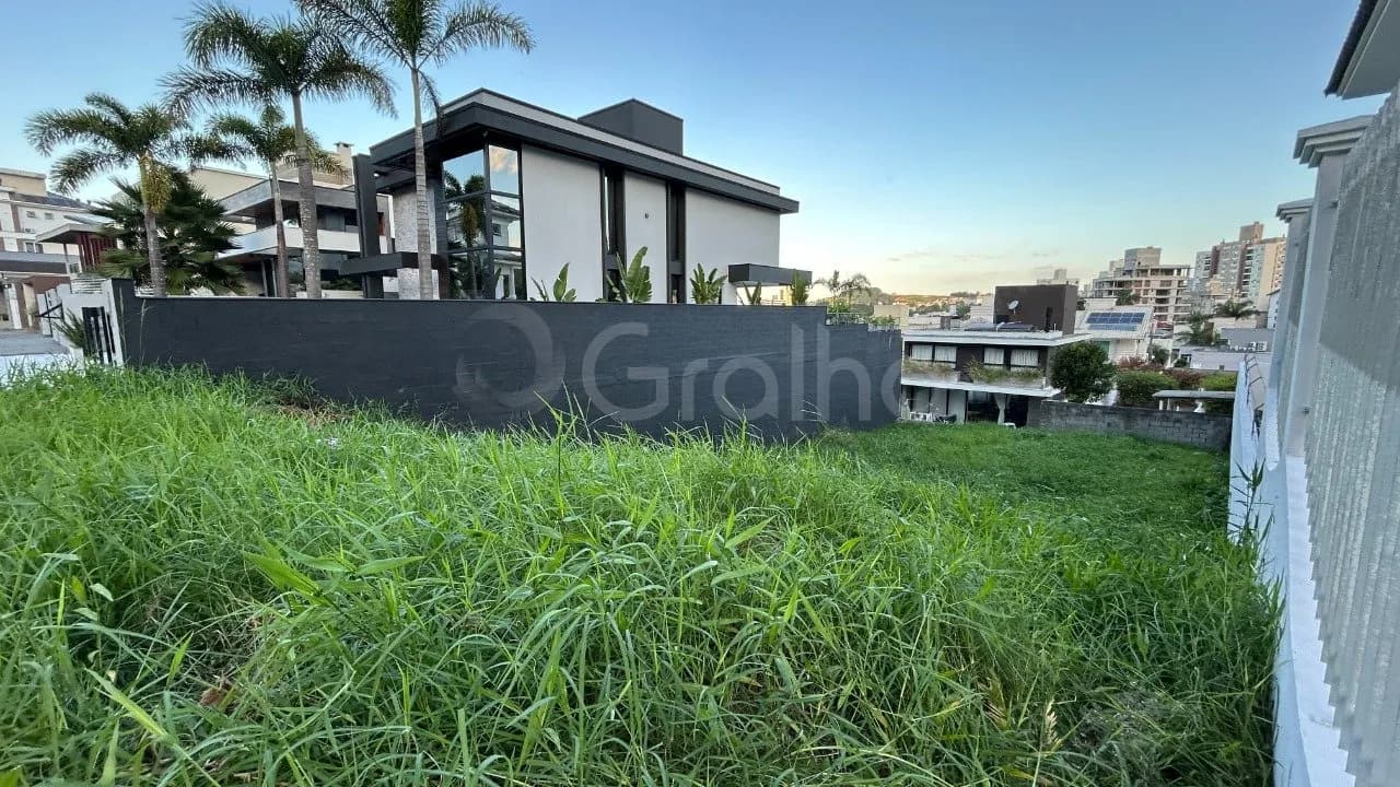 Terreno para venda em Pedra Branca com 384 m² — foto principal