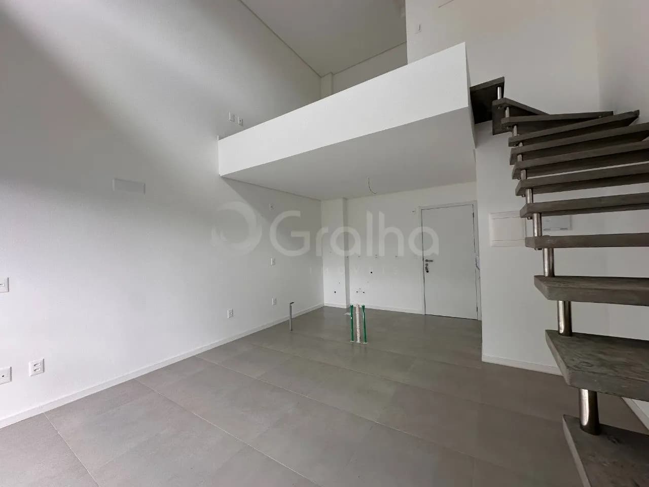 Loft para venda com 1 dormitório, em Ribeirão da Ilha com 53 m² — foto 4