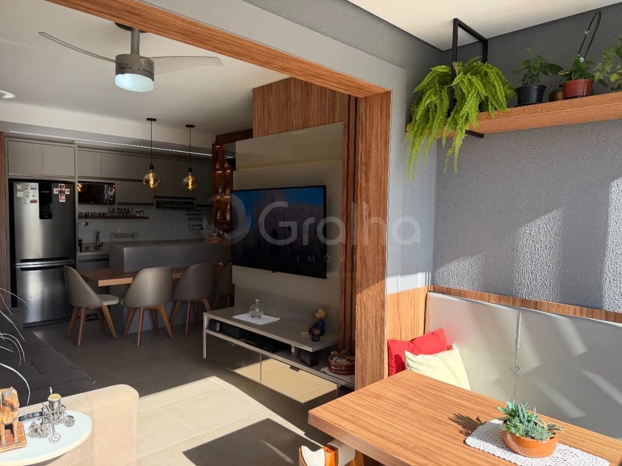 Apartamento para venda com 3 dormitórios em Canasvieiras com 80 m² — foto principal