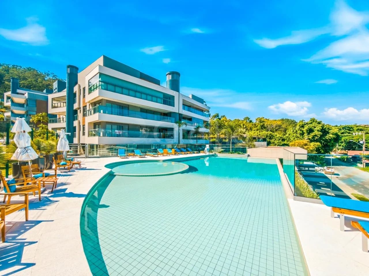 Apartamento para venda com 3 dormitórios em Cacupé com 176 m² — foto principal