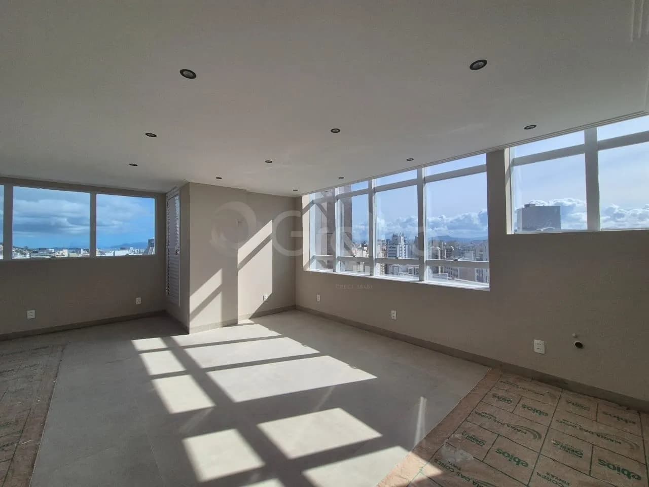 Sala comercial para venda em Centro com 75 m² — foto 4