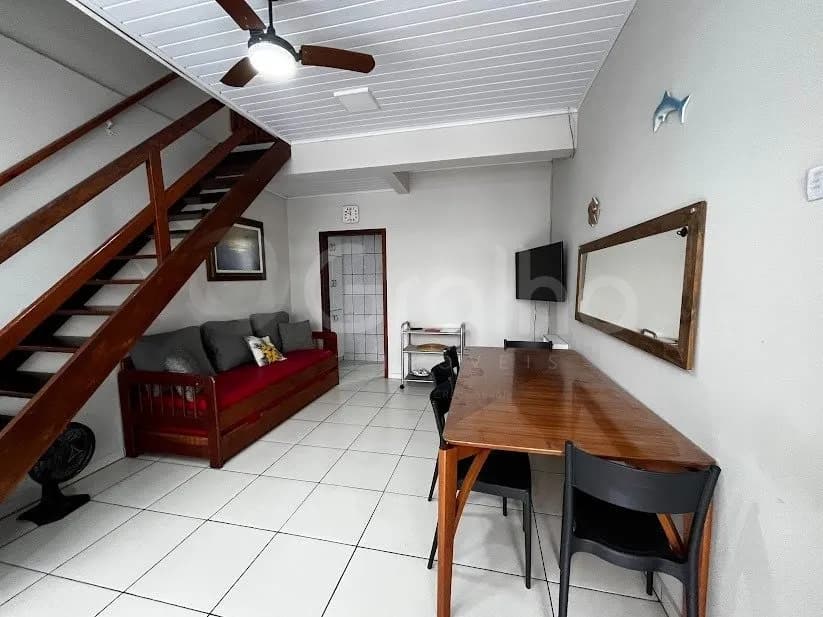 Apartamento duplex para venda com 2 dormitórios em Canasvieiras com 70 m² — foto principal