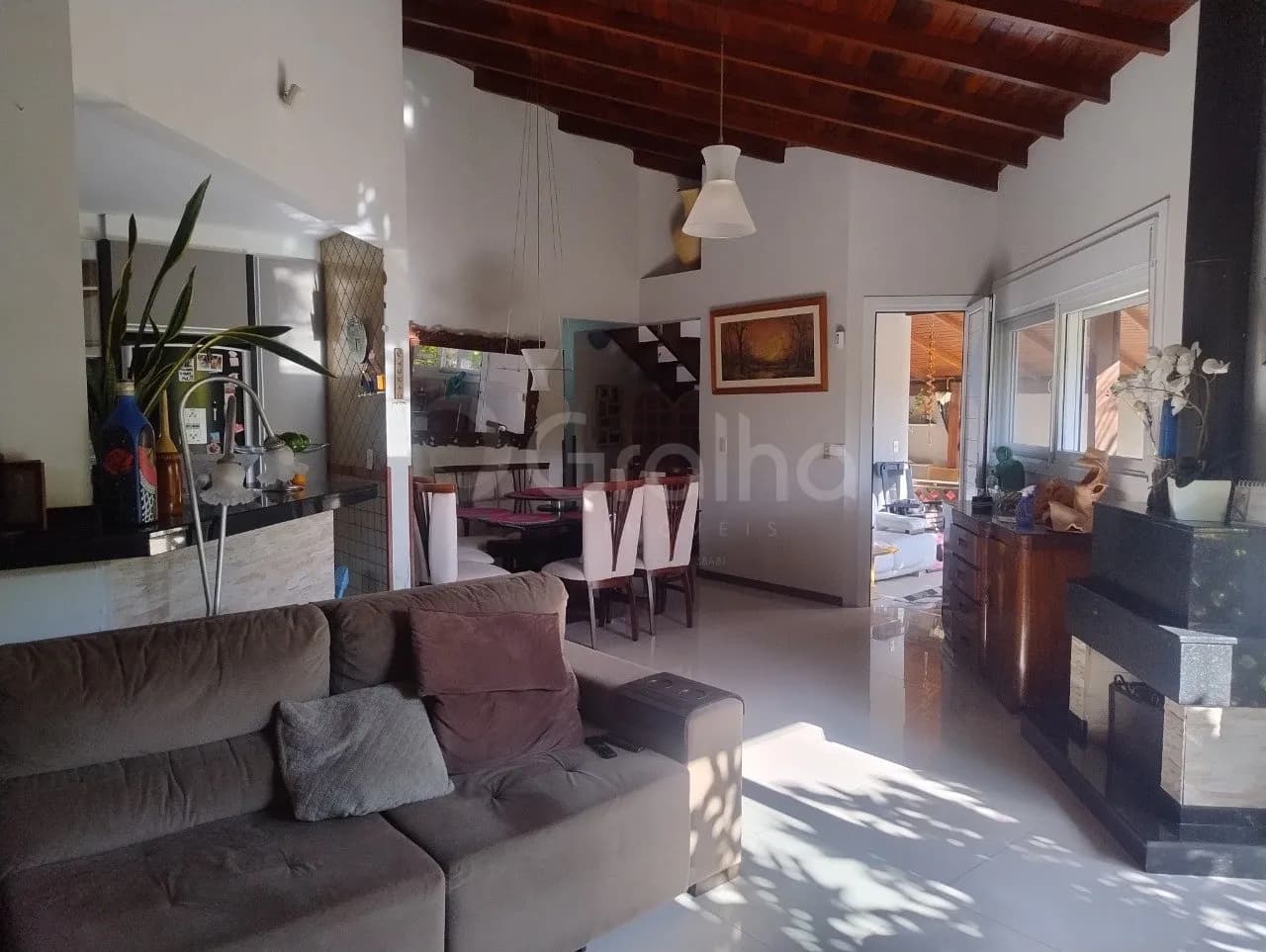 Casa para venda com 3 dormitórios em Campeche com 181 m² — foto principal