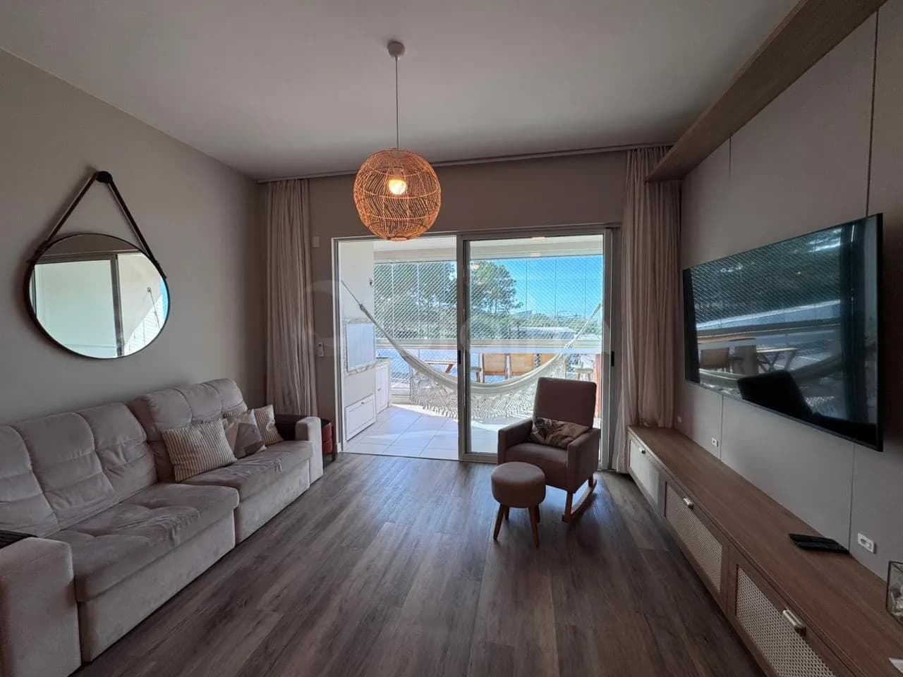 Apartamento para venda com 2 dormitórios em Santinho com 99 m² — foto 2