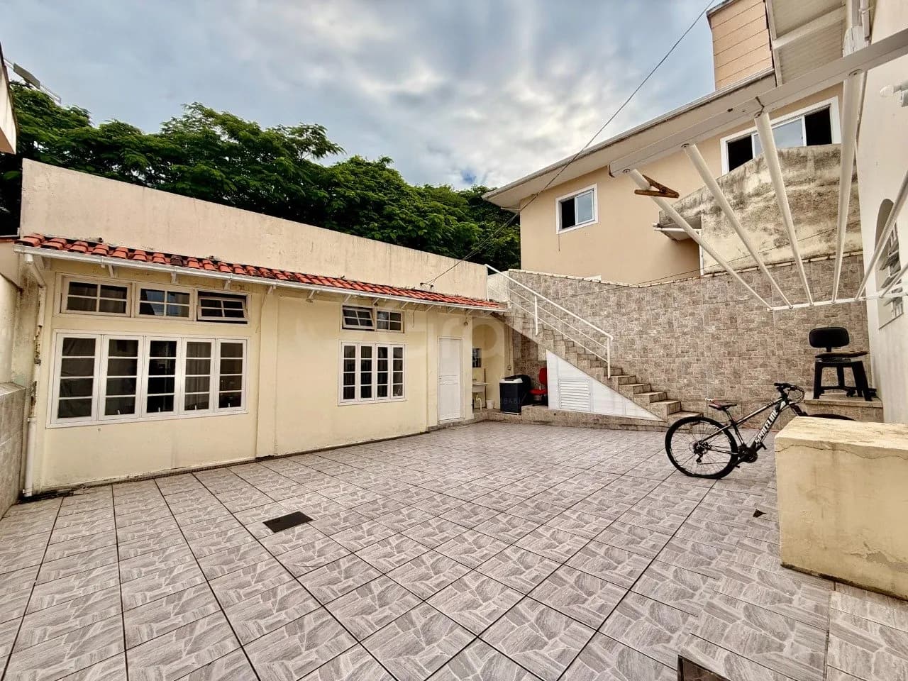 Casa para venda com 8 dormitórios em Trindade com 150 m² — foto principal