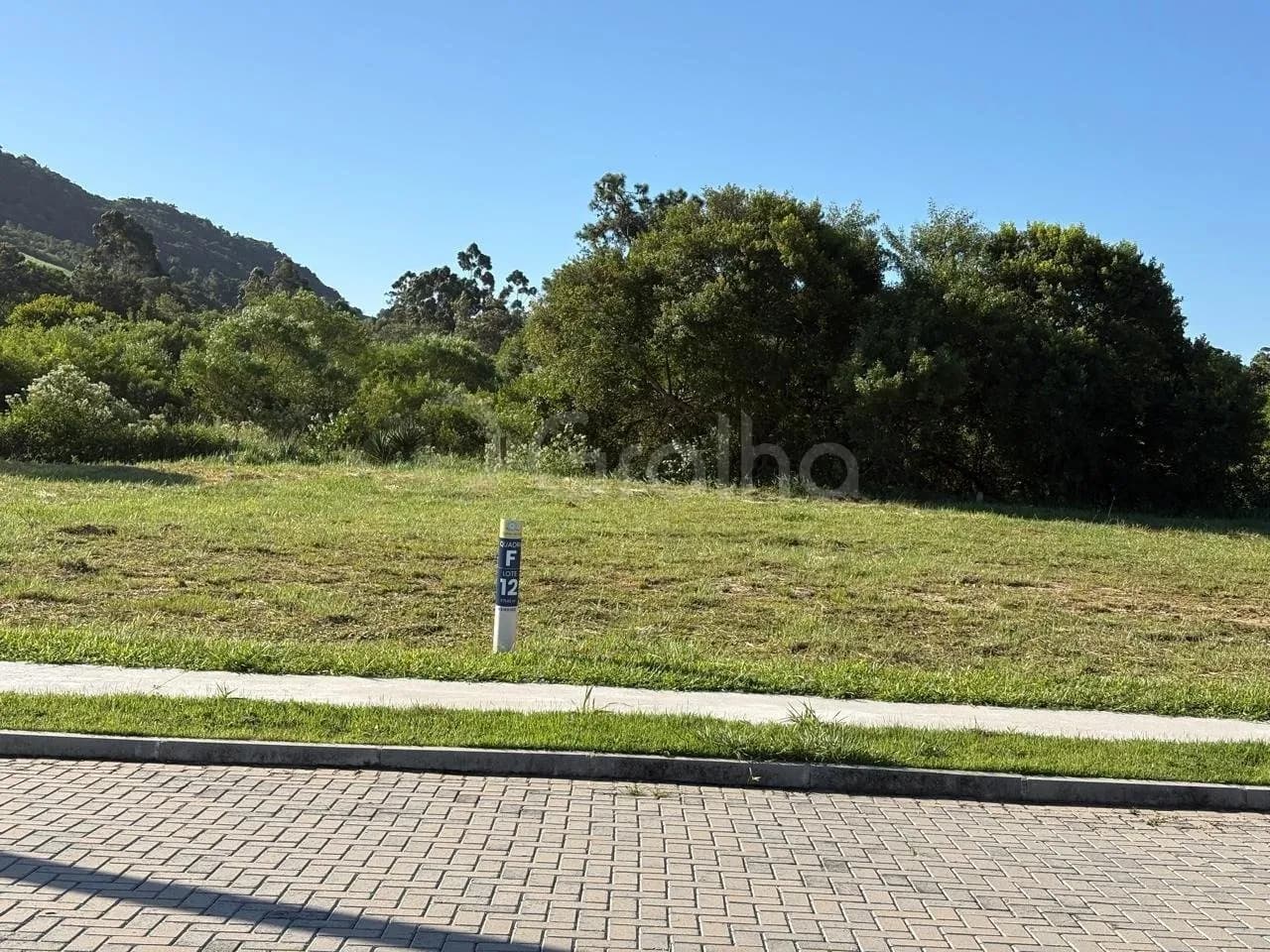 Terreno para venda em São João do Rio Vermelho com 375 m² — foto principal