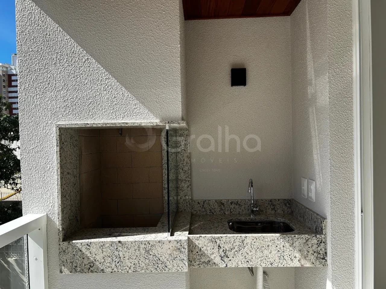 Apartamento para venda com 2 dormitórios em Agronômica com 65 m² — foto 5