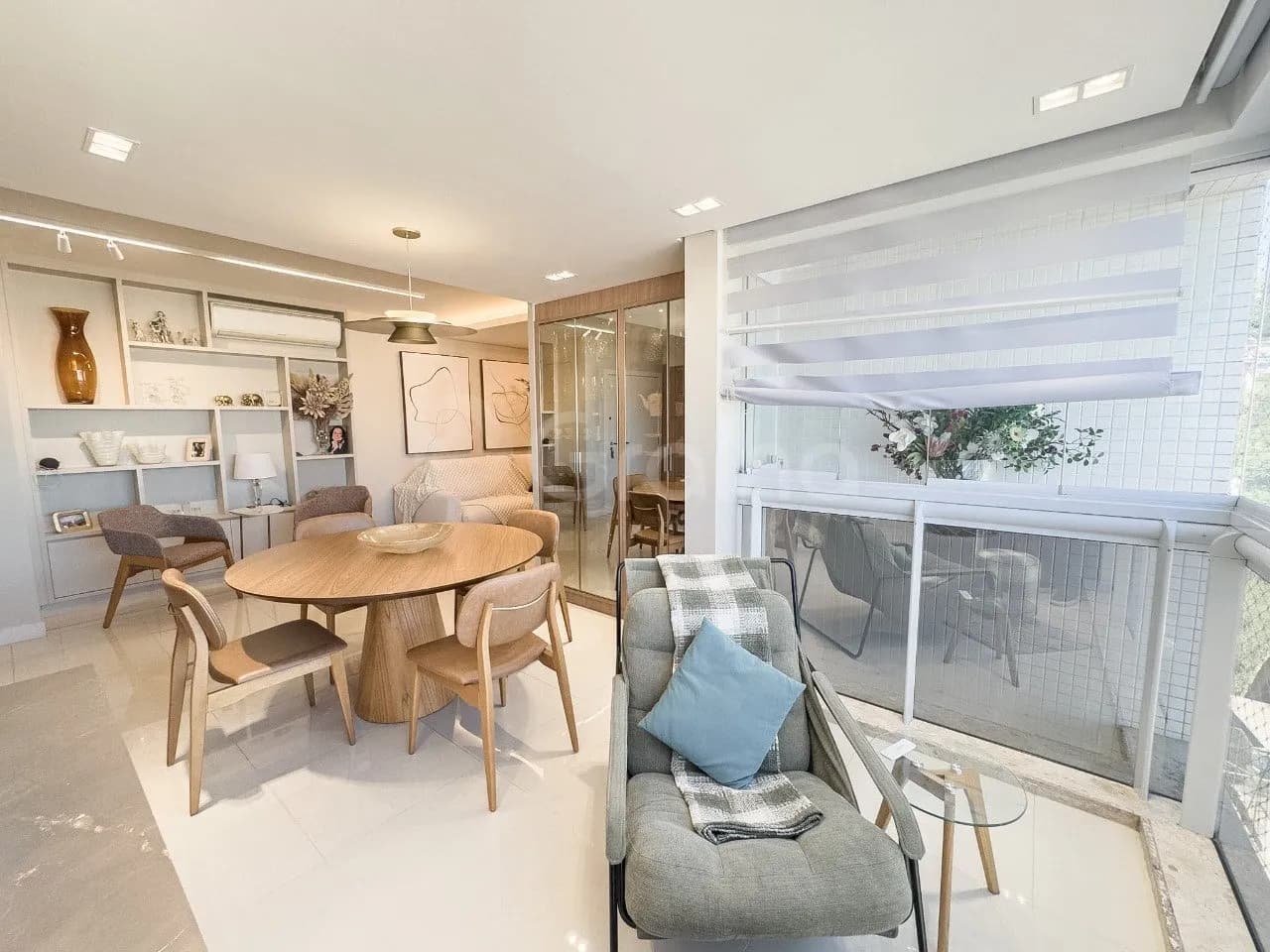 Apartamento para venda com 3 dormitórios em Agronômica com 90 m² — foto 3