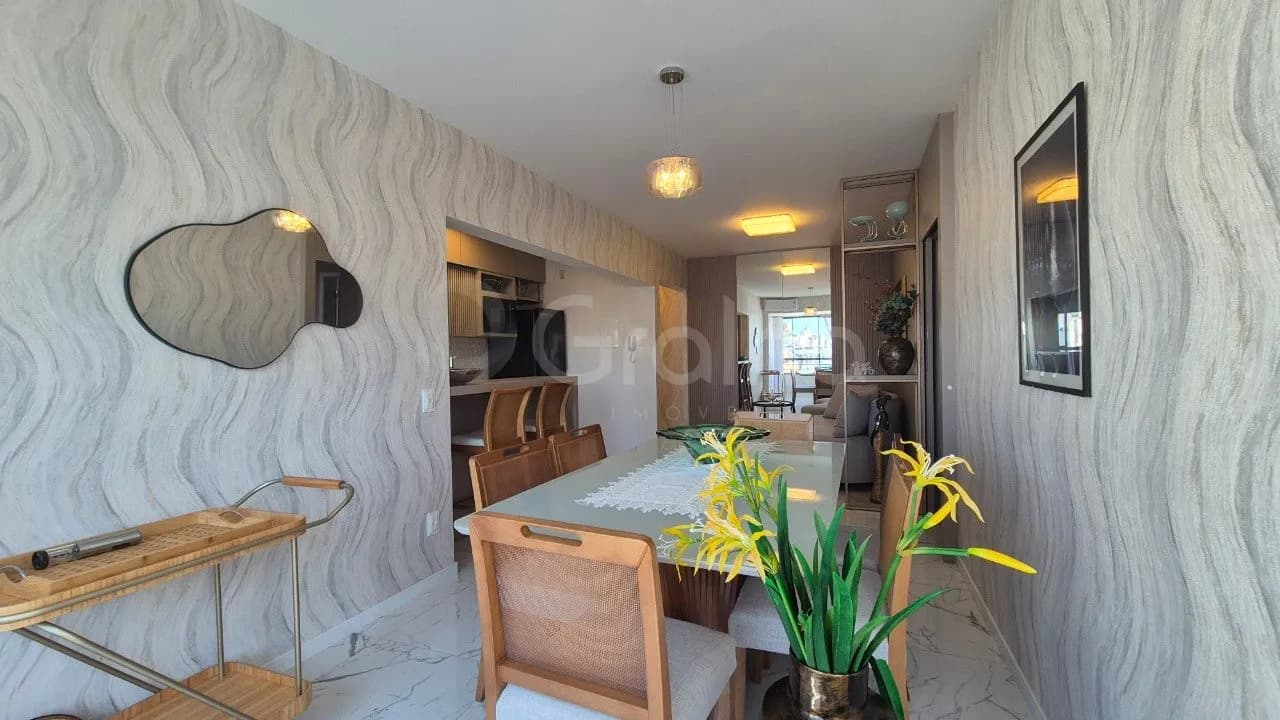 Apartamento para venda com 3 dormitórios em Centro com 81 m² — foto principal
