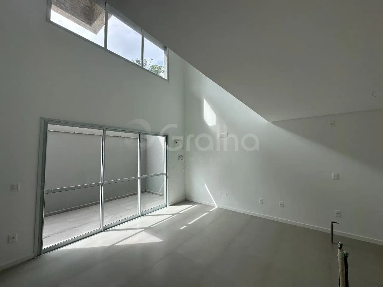Loft para venda com 1 dormitório, em Ribeirão da Ilha com 66 m² — foto 3
