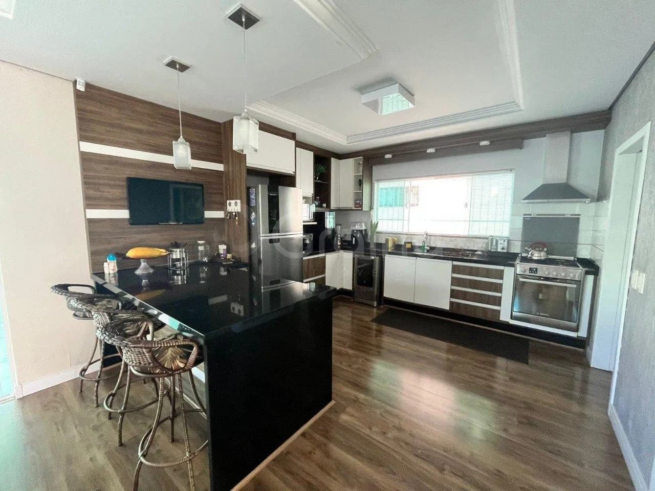 Casa para venda com 3 dormitórios em Pedra Branca com 206 m² — foto 4