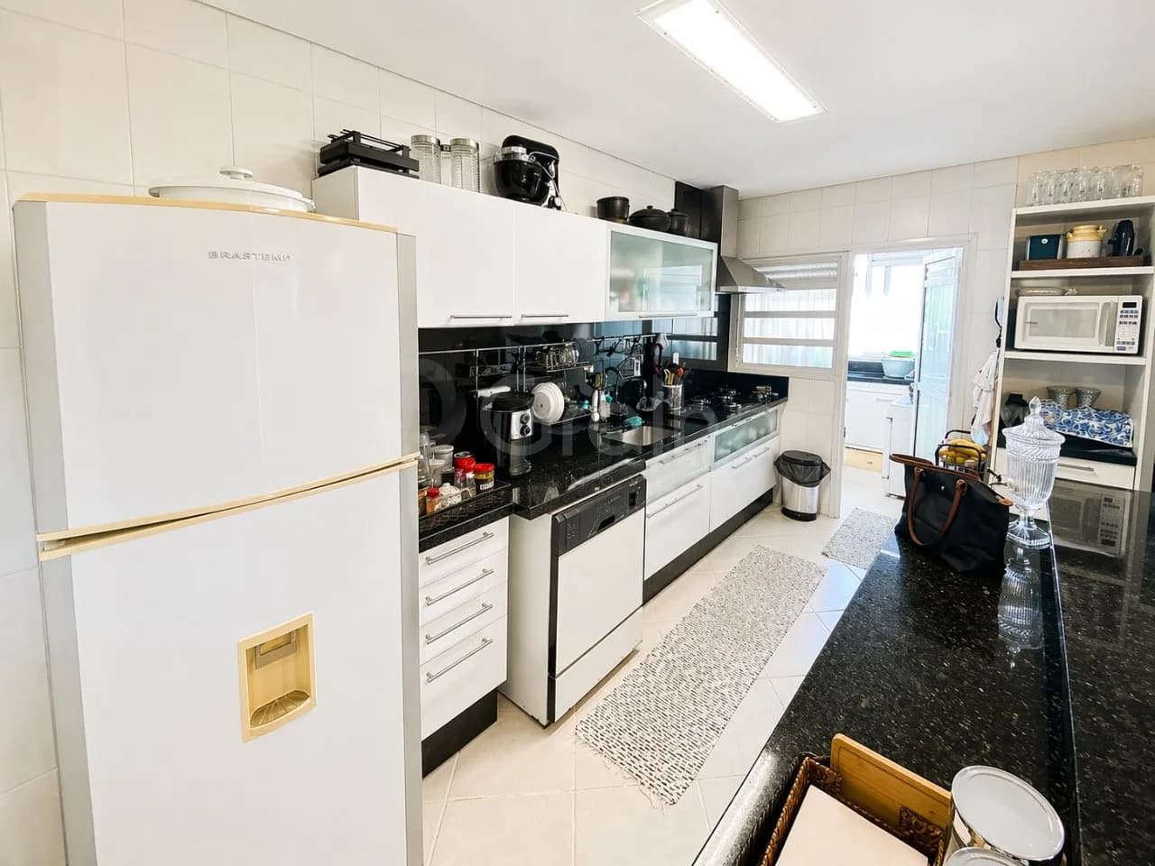 Apartamento para venda com 4 dormitórios em Jurerê Internacional com 144 m² — foto 2