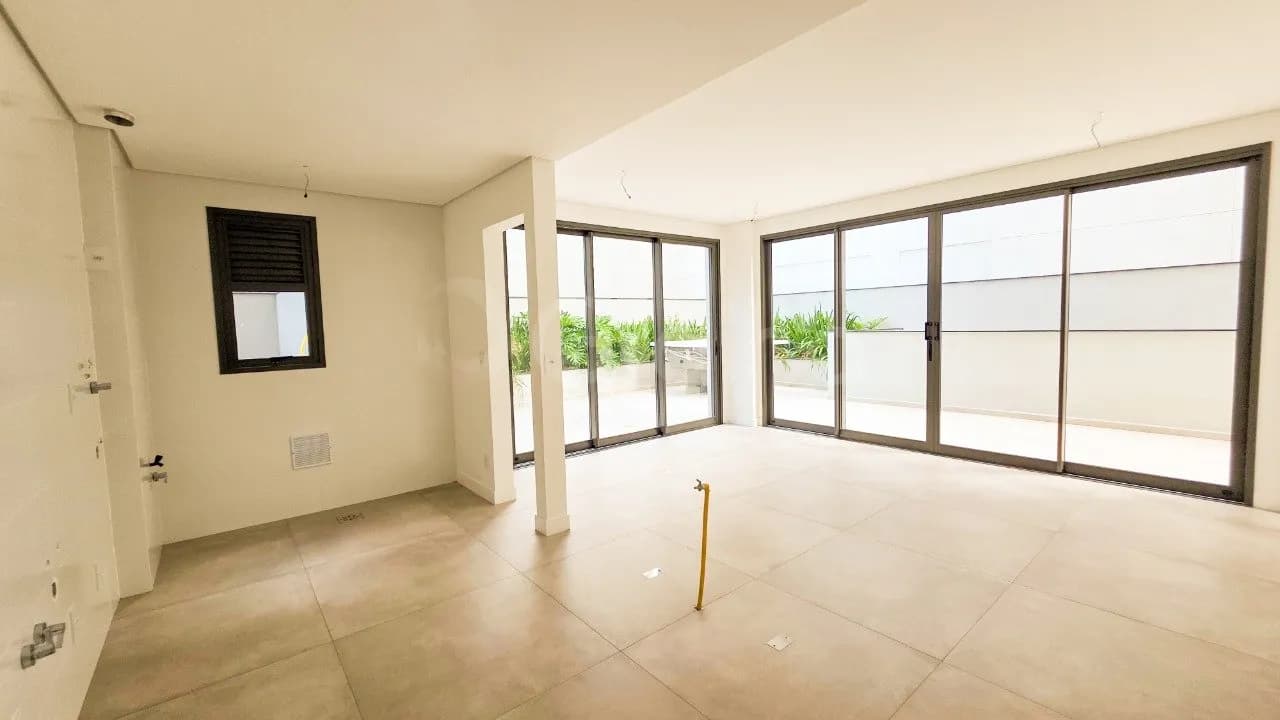 Apartamento garden para venda com 3 dormitórios em Centro com 179 m² — foto principal