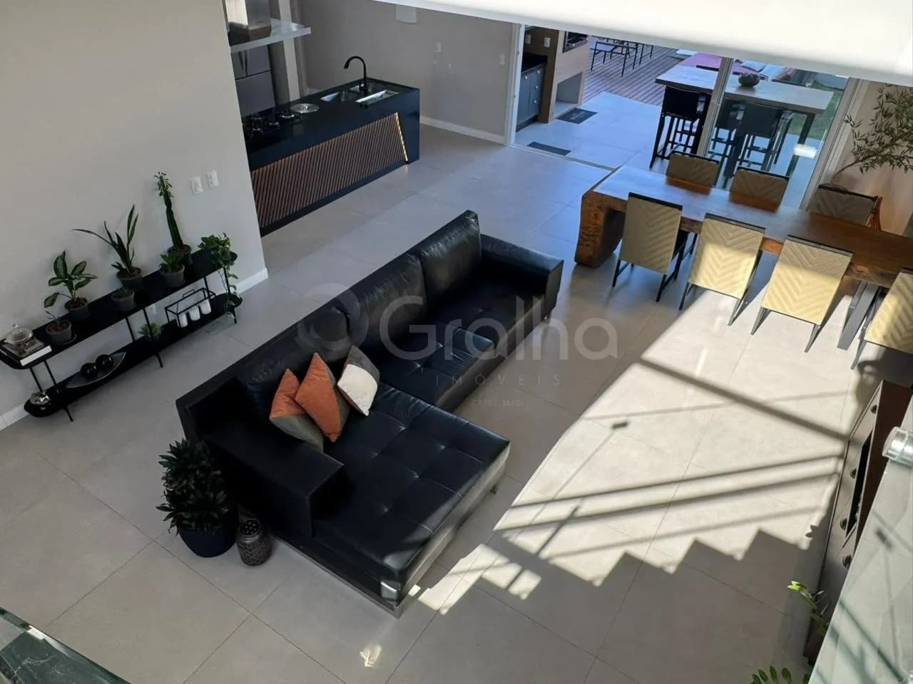 Casa para venda com 4 dormitórios em Cachoeira Do Bom Jesus com 261 m² — foto 2