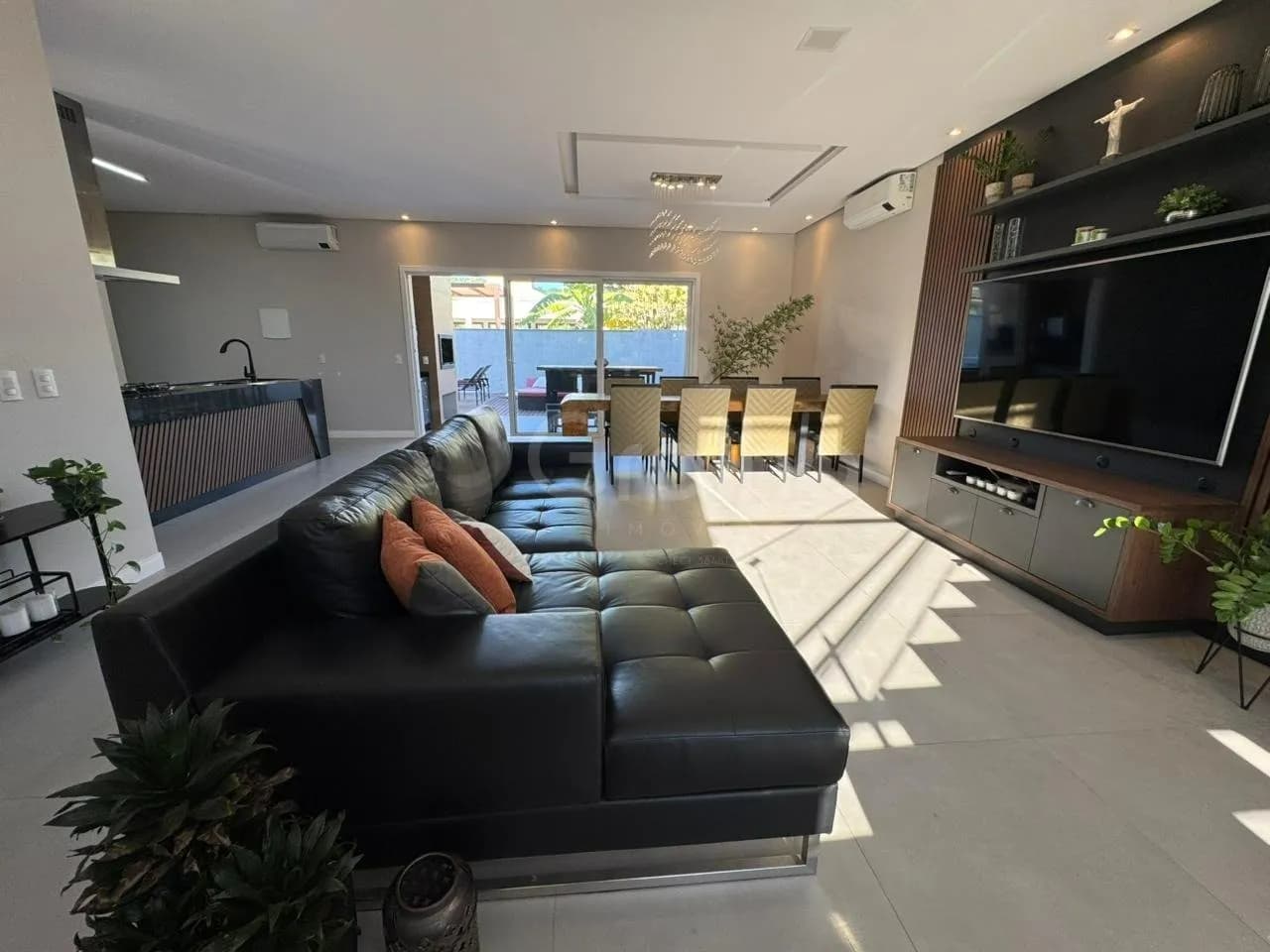 Casa para venda com 4 dormitórios em Cachoeira Do Bom Jesus com 261 m² — foto 3