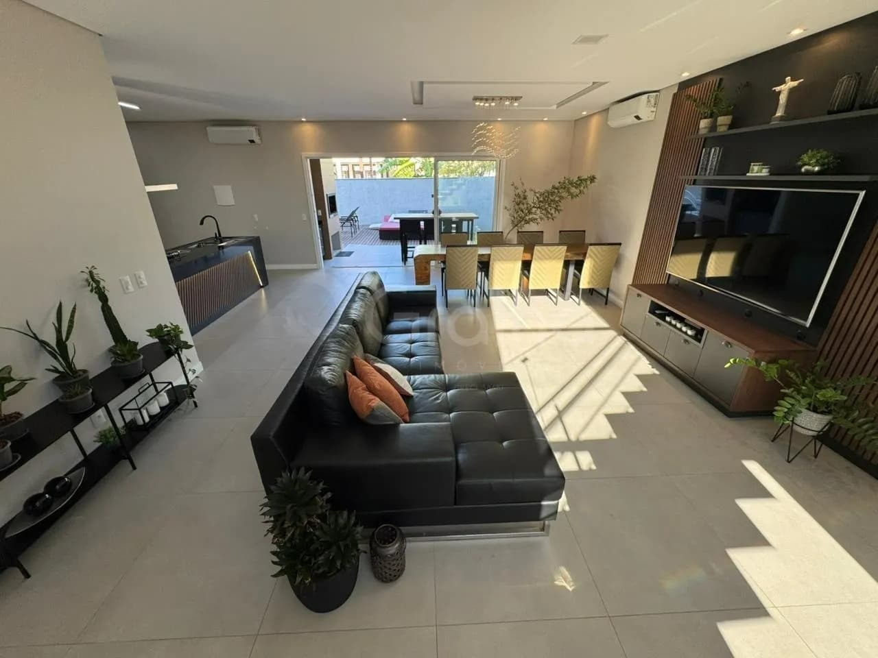 Casa para venda com 4 dormitórios em Cachoeira Do Bom Jesus com 261 m² — foto 5