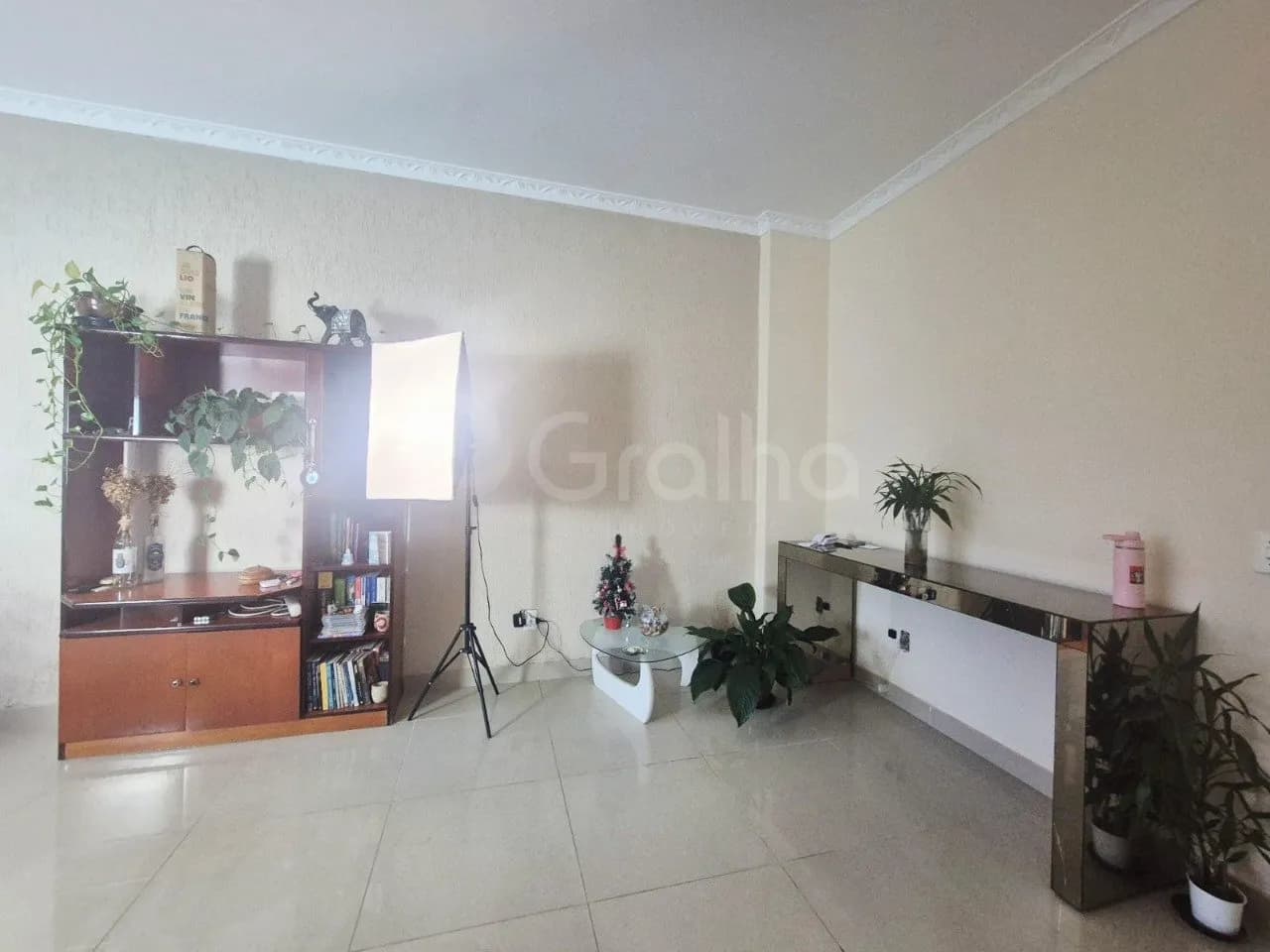 Apartamento para venda com 2 dormitórios em Coqueiros com 81 m² — foto 2