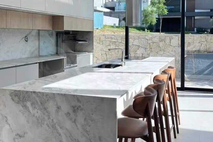 Casa de condomínio para venda com 3 dormitórios em Pedra Branca com 293 m² — foto 2