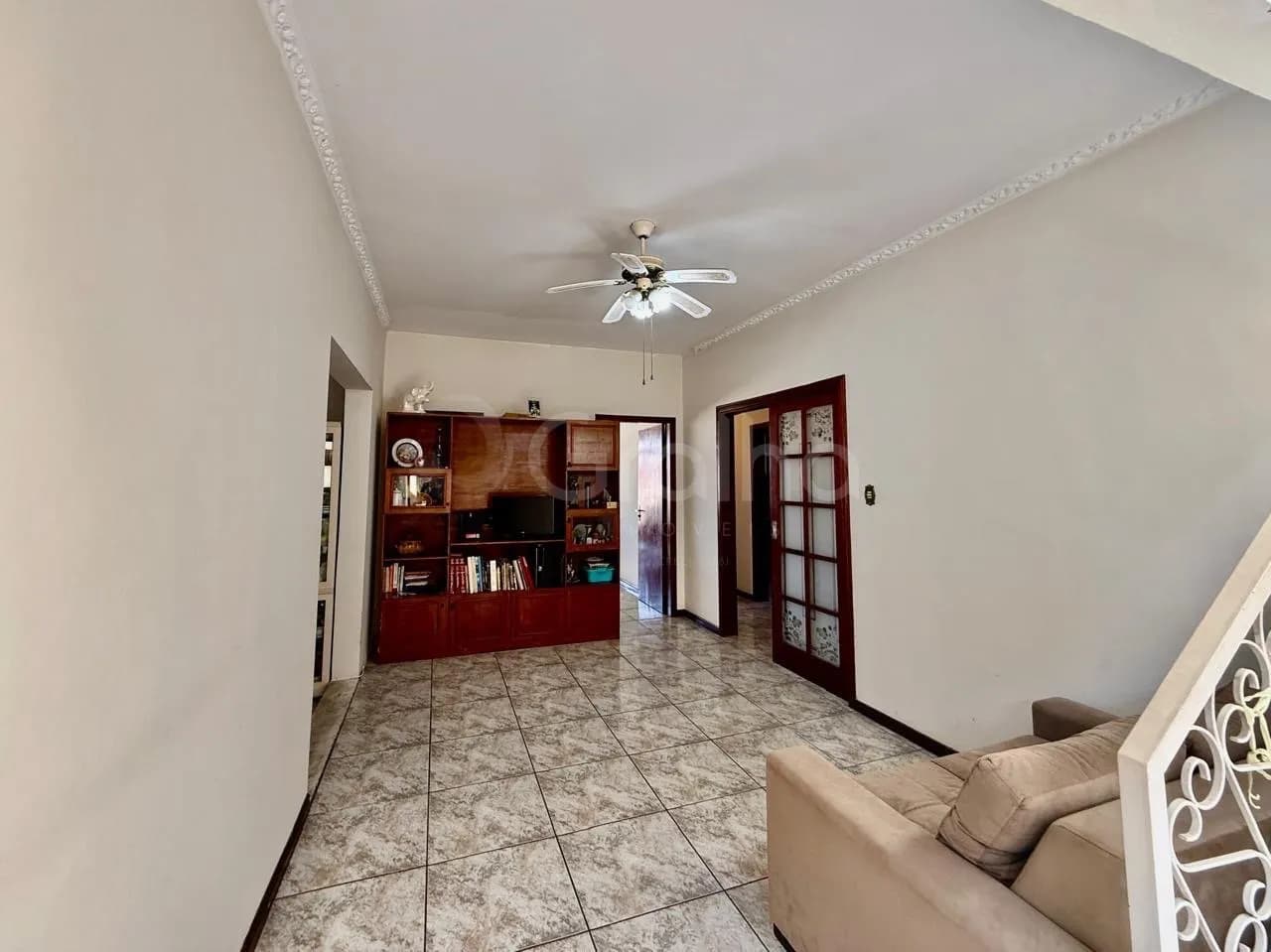 Casa para venda com 5 dormitórios em Itaguaçu com 337 m² — foto 2