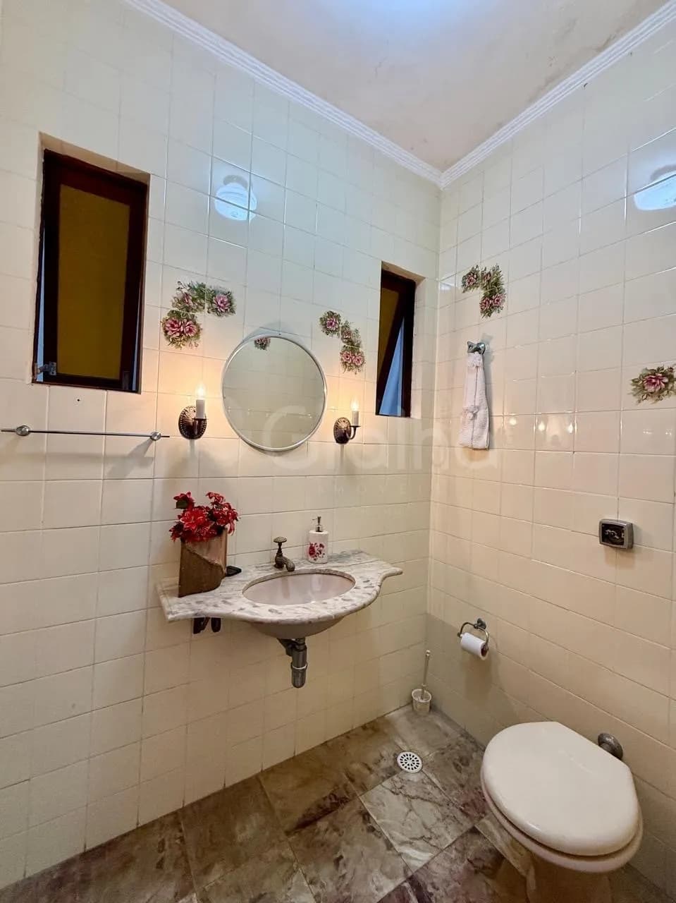 Casa para venda com 5 dormitórios em Itaguaçu com 337 m² — foto 3