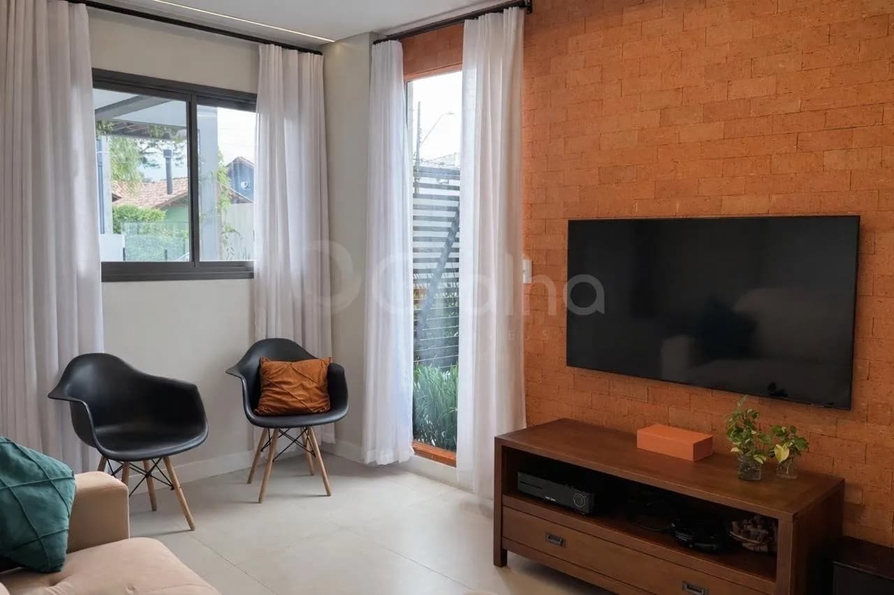 Casa para venda com 3 dormitórios em Campeche com 96 m² — foto principal