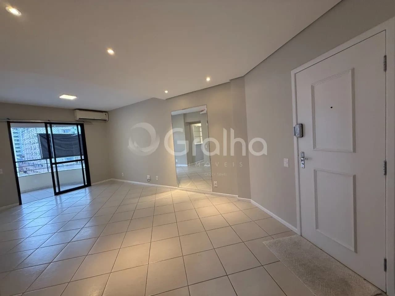 Apartamento para venda com 3 dormitórios em Centro com 85 m² — foto 3