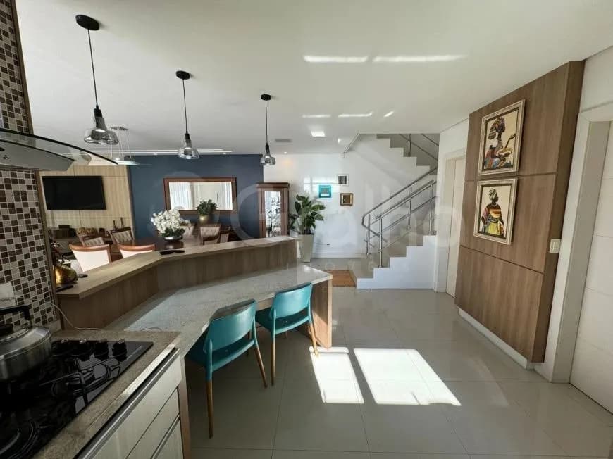 Casa para venda com 3 dormitórios em Pantanal com 257 m² — foto 4