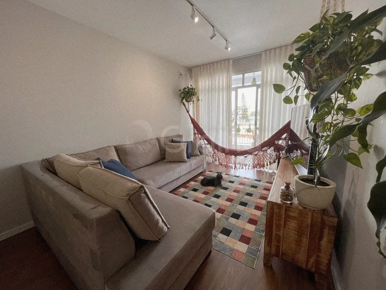 Apartamento para venda com 3 dormitórios em Coqueiros com 120 m² — foto principal