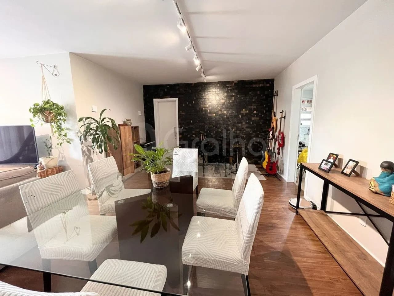 Apartamento para venda com 3 dormitórios em Coqueiros com 120 m² — foto 3
