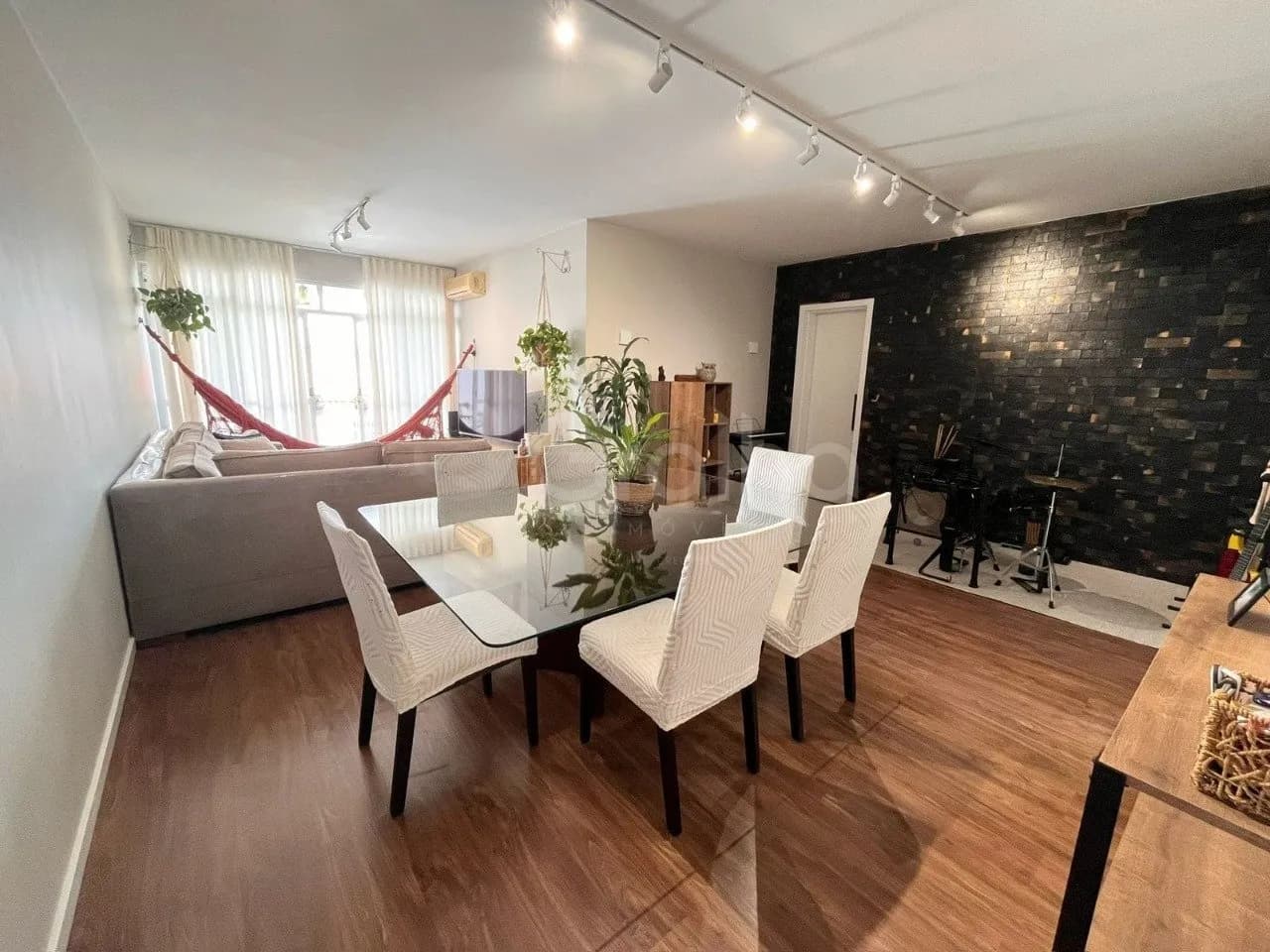 Apartamento para venda com 3 dormitórios em Coqueiros com 120 m² — foto 4