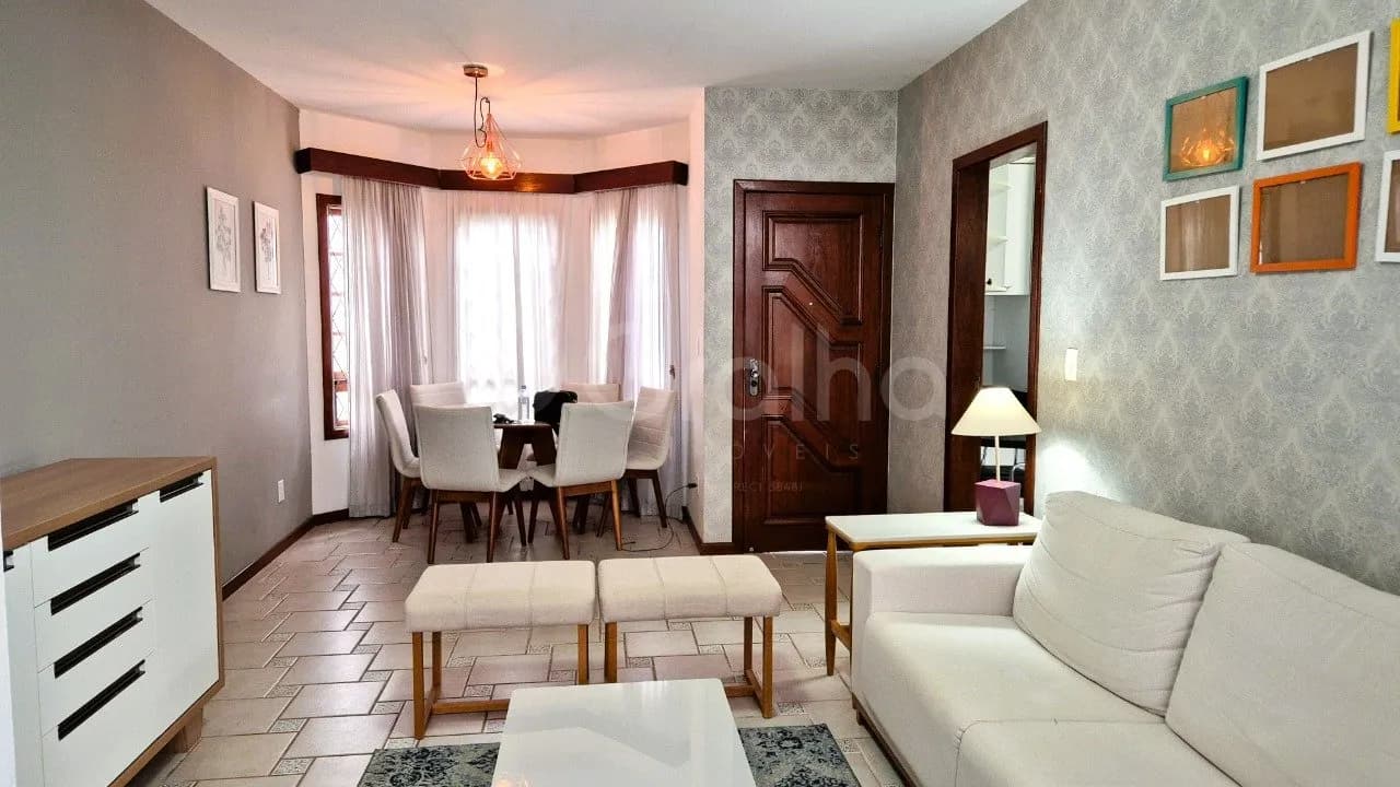 Casa para venda com 3 dormitórios em Carianos com 130 m² — foto principal