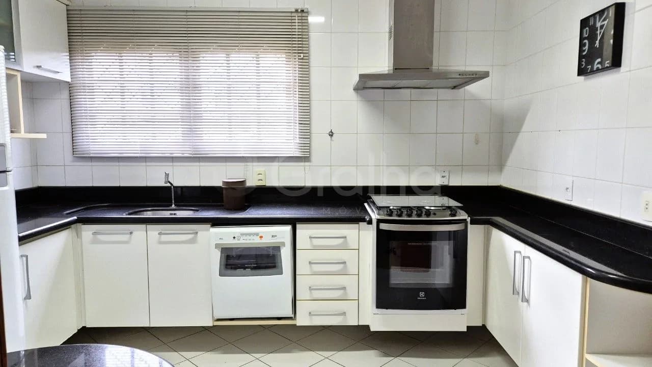 Casa para venda com 3 dormitórios em Carianos com 130 m² — foto 2