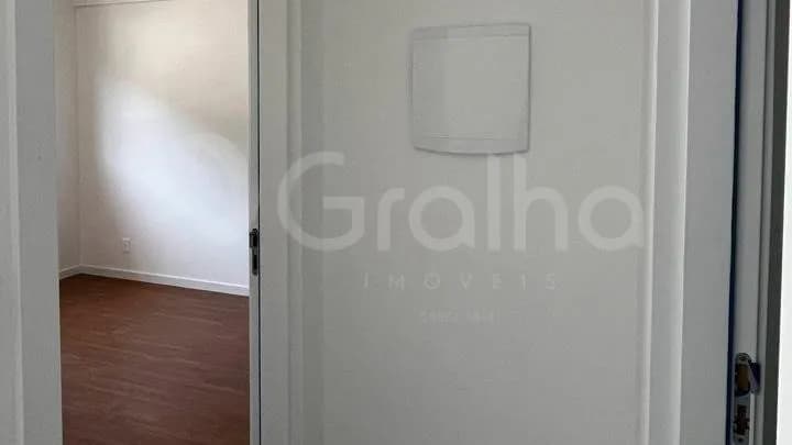 Apartamento para venda com 1 dormitório, em Centro com 39 m² — foto 2