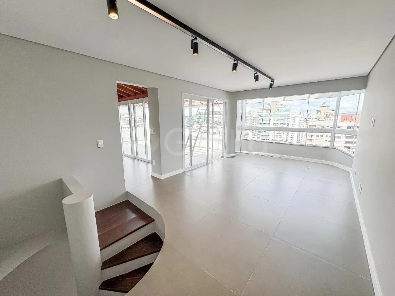 Cobertura para venda com 3 dormitórios em Agronômica com 238 m² — foto principal